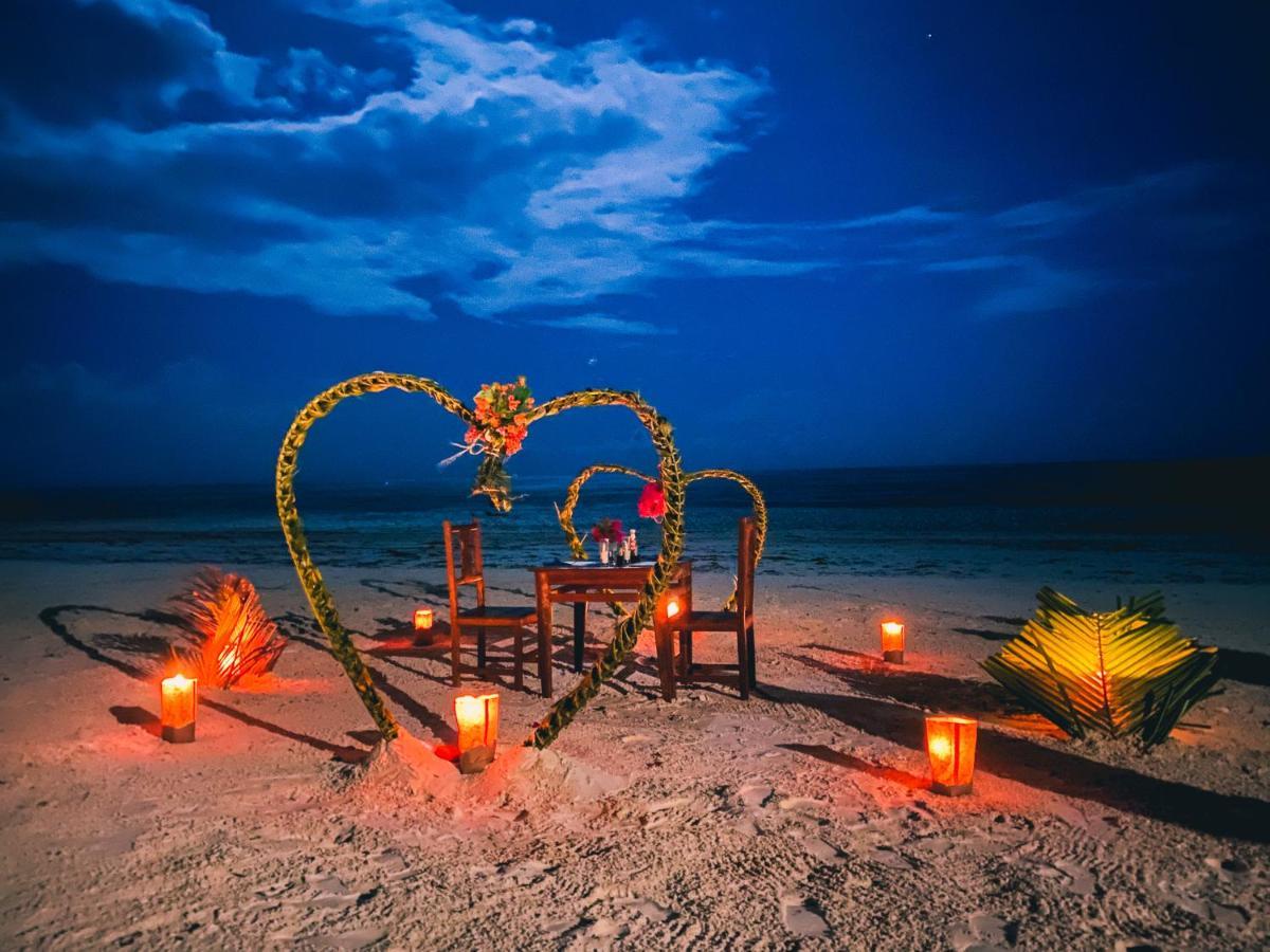 The Golden Blue Luxury Hotel Bwejuu Buitenkant foto
