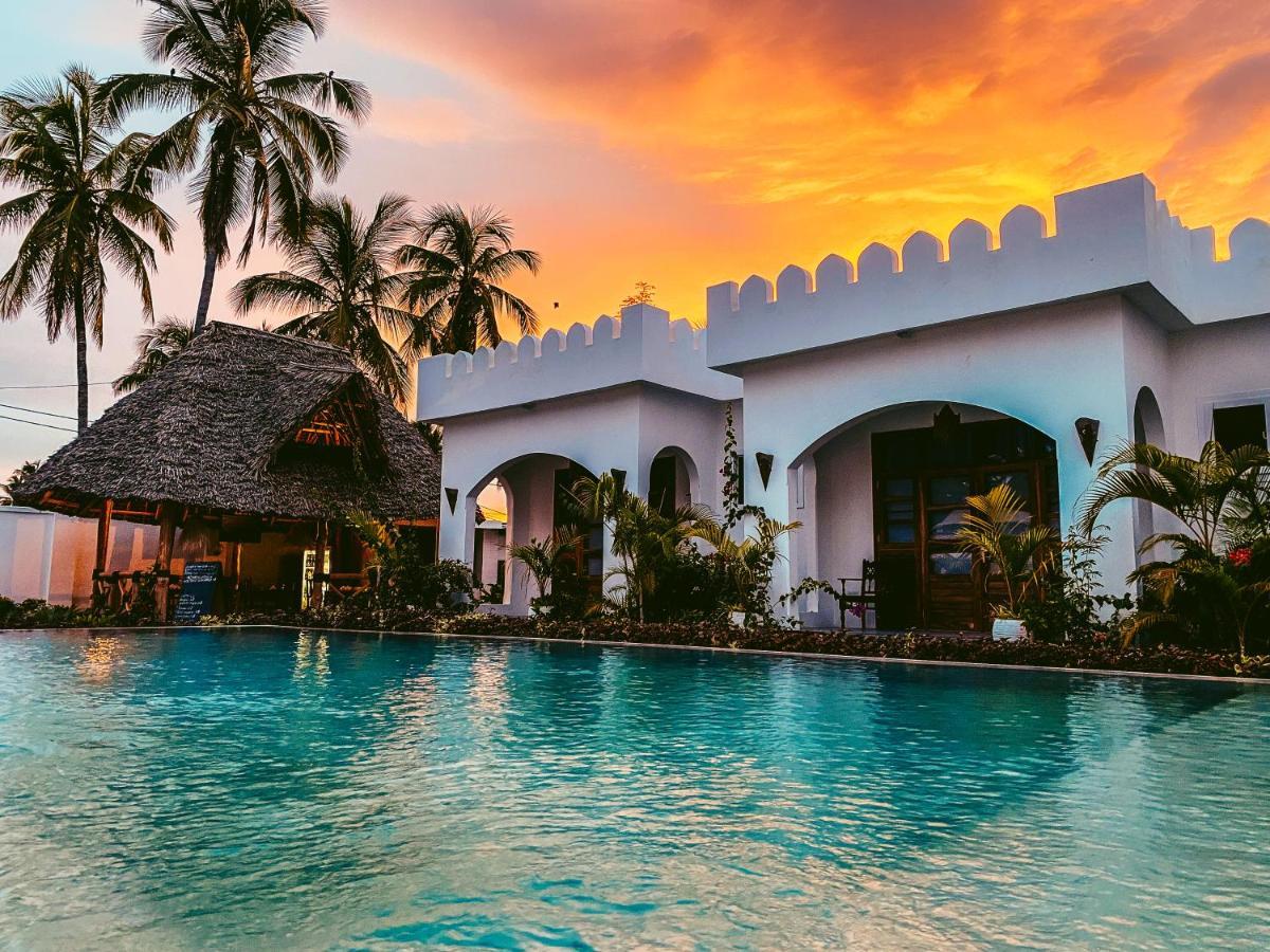 The Golden Blue Luxury Hotel Bwejuu Buitenkant foto
