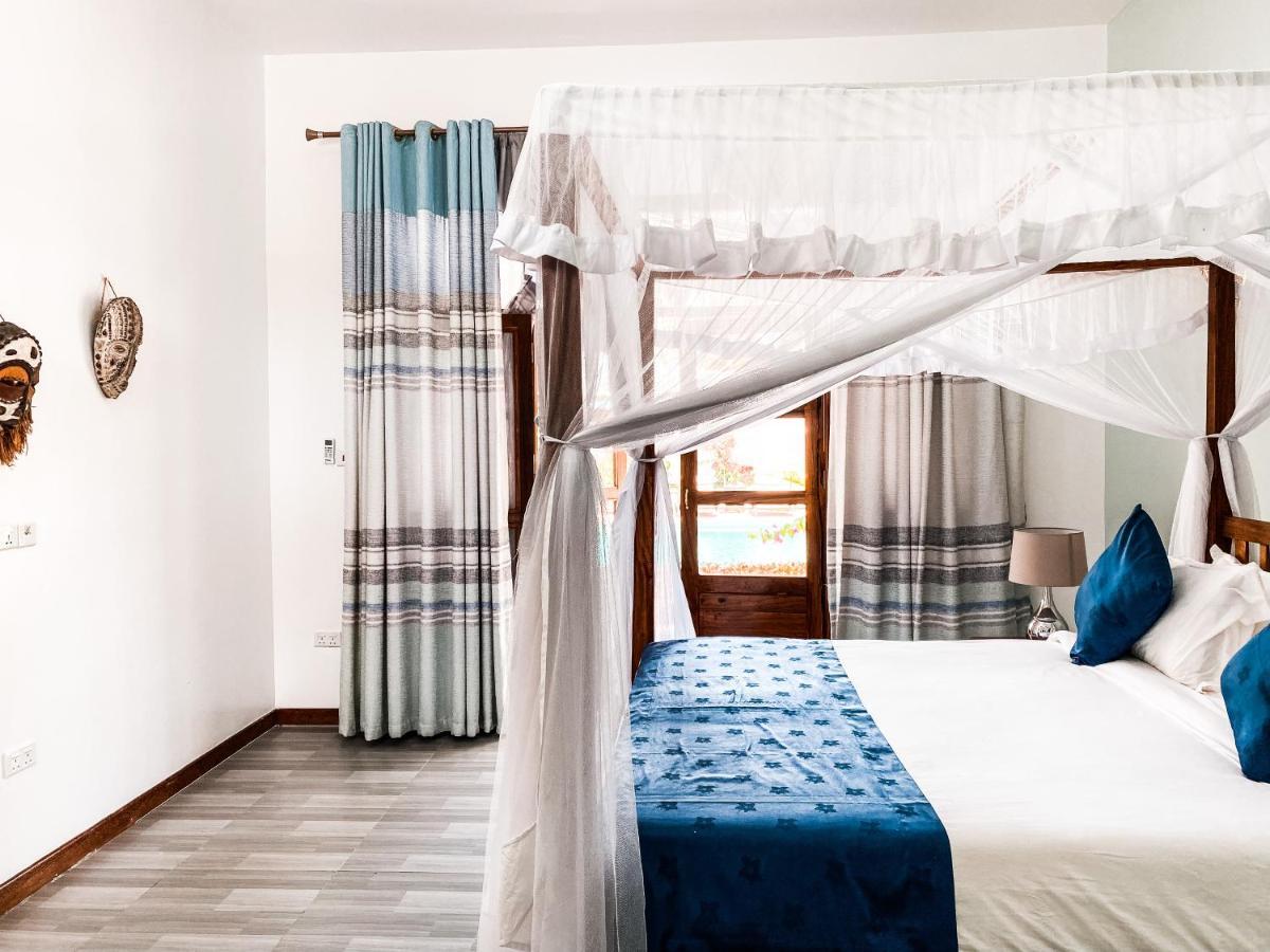 The Golden Blue Luxury Hotel Bwejuu Buitenkant foto