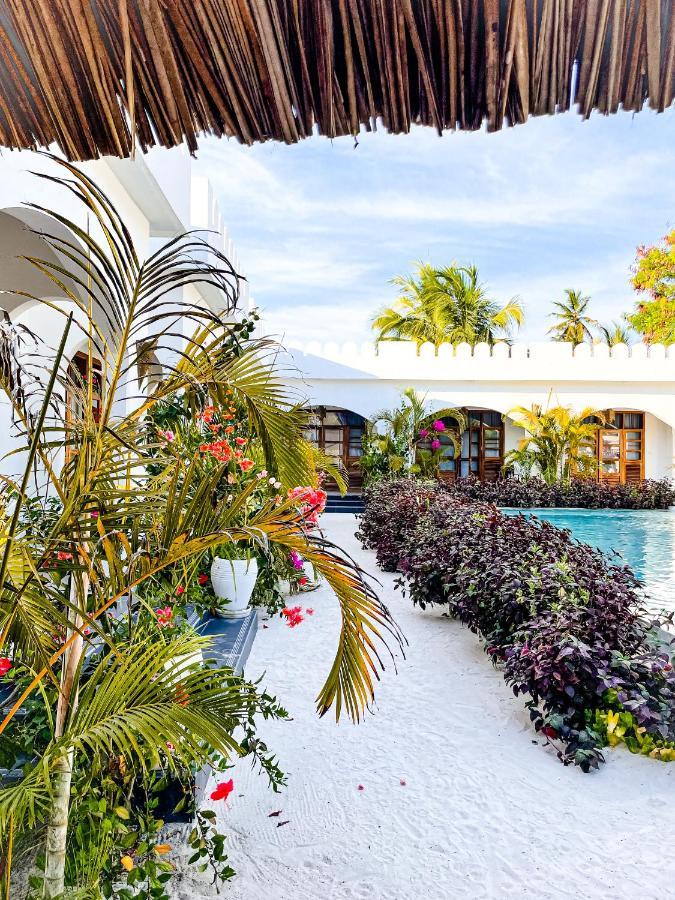 The Golden Blue Luxury Hotel Bwejuu Buitenkant foto