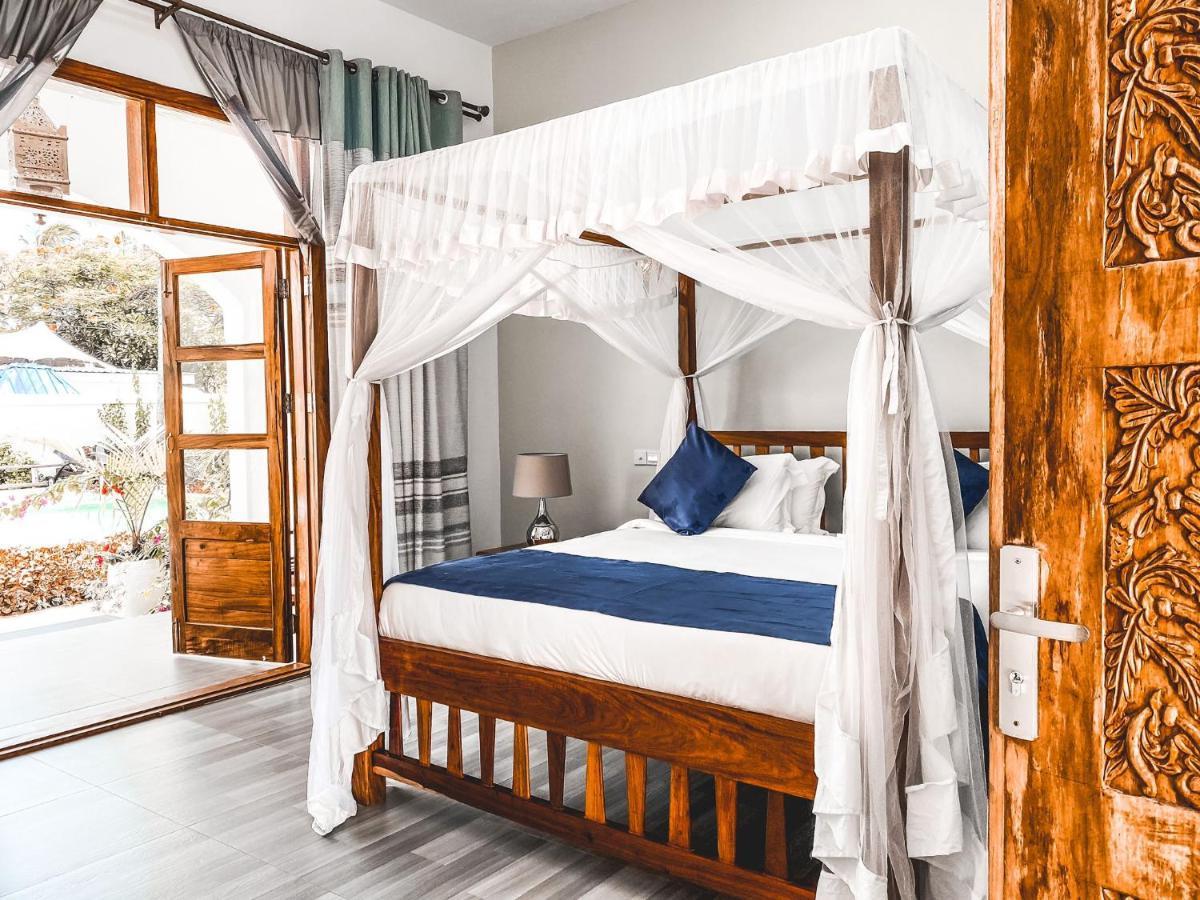 The Golden Blue Luxury Hotel Bwejuu Buitenkant foto
