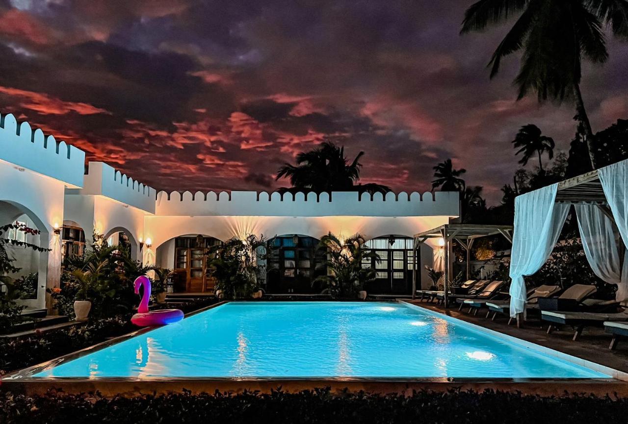 The Golden Blue Luxury Hotel Bwejuu Buitenkant foto